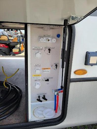 Used 2023 Keystone Montana 3123RL