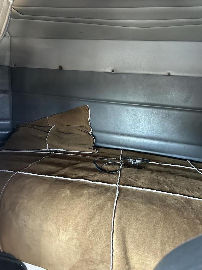 Used 2006 Peterbilt 379