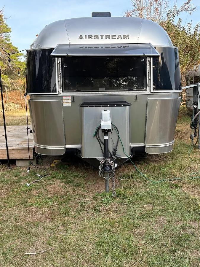 Used 2017 Airstream Flying Cloud 28RB