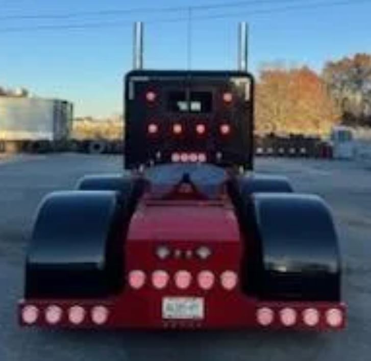 Used 2022 Peterbilt 389 Sleeper Semi Truck