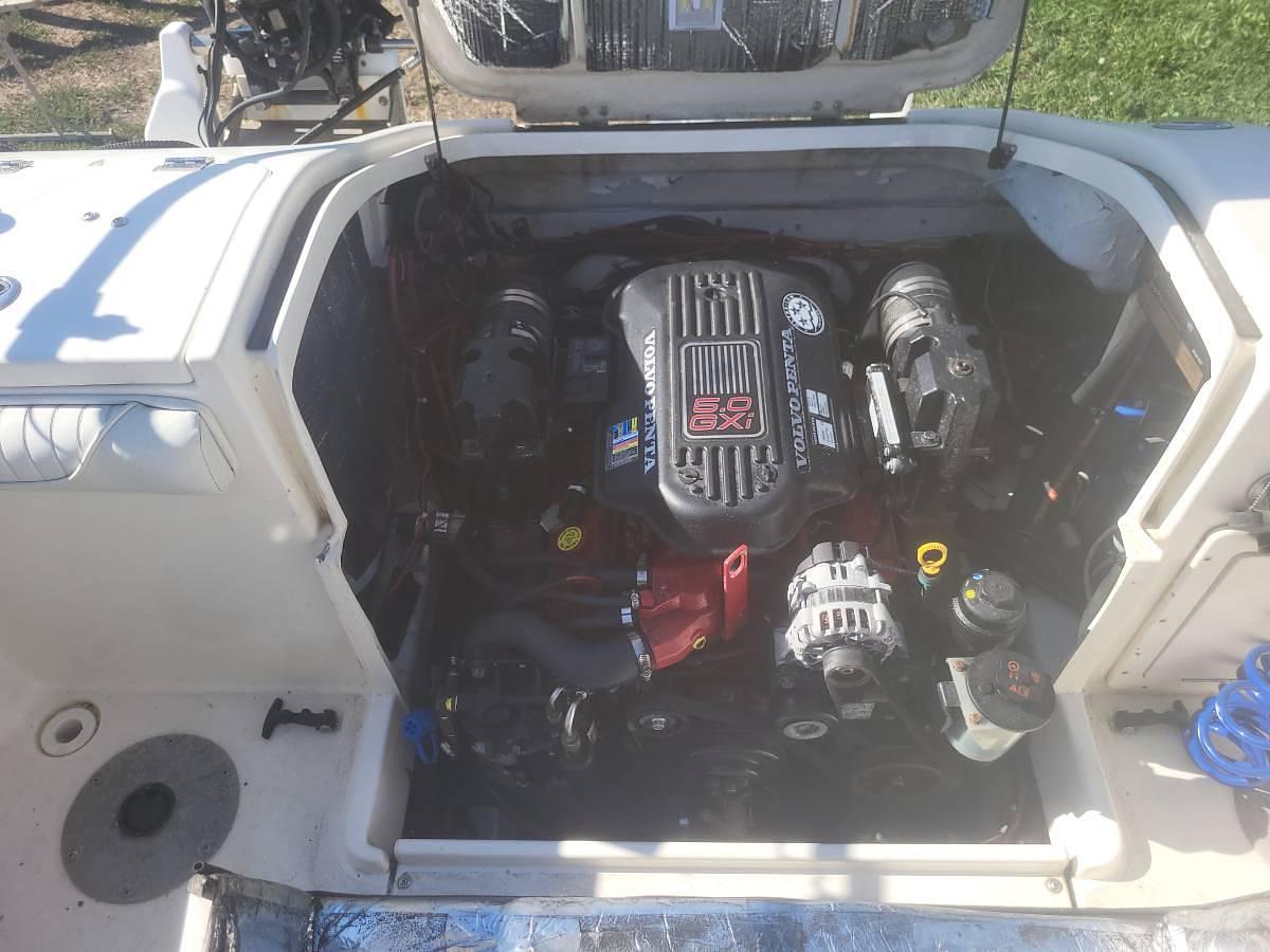 Used 2008 Seaswirl Striper 2101 Walk-Around Alaskan Package Powerboat