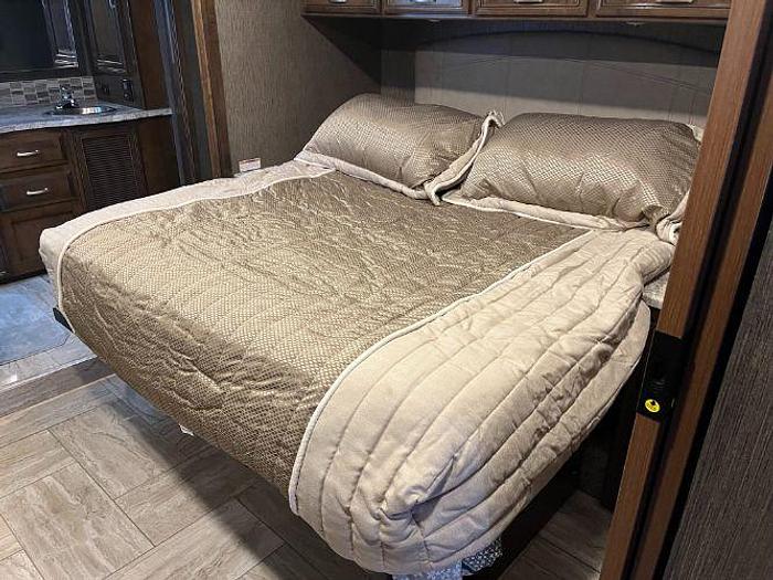 Used 2019 Thor Motor Coach Aria 4000