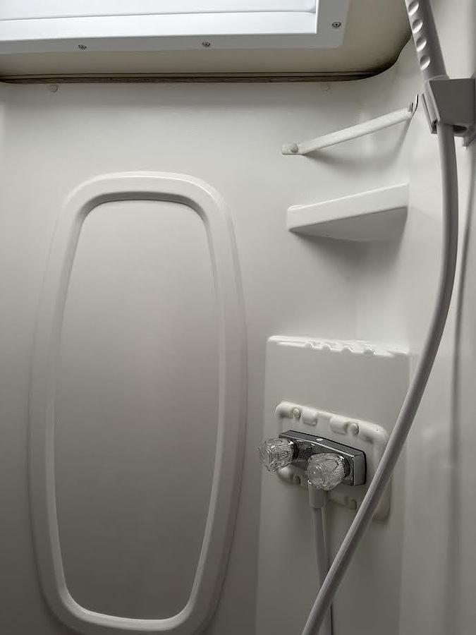 Used 2022 Winnebago Minnie Winnie E-Series 32-1 Class C Motorhome