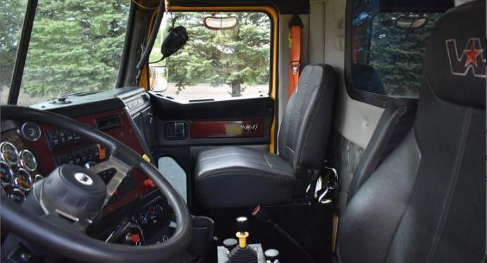 Used 2018 WESTERN STAR 4700