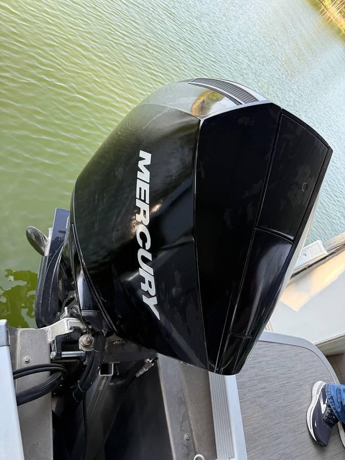 Used 2023 Bennington Tritoon Pontoon Boat