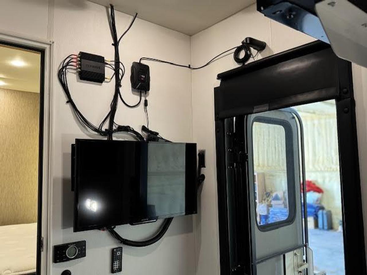 Used 2016 Newmar Canyon Star 3921 Class A Motorhome Toy Hauler