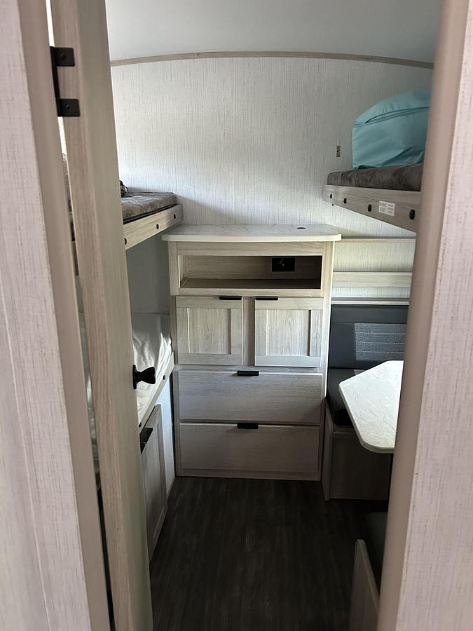 Used 2022 Cruiser RV Shadow Cruiser 280QBS Travel Trailer