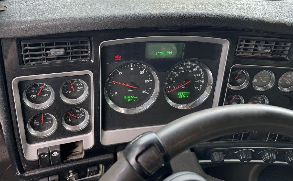 Used 2016 Kenworth T800