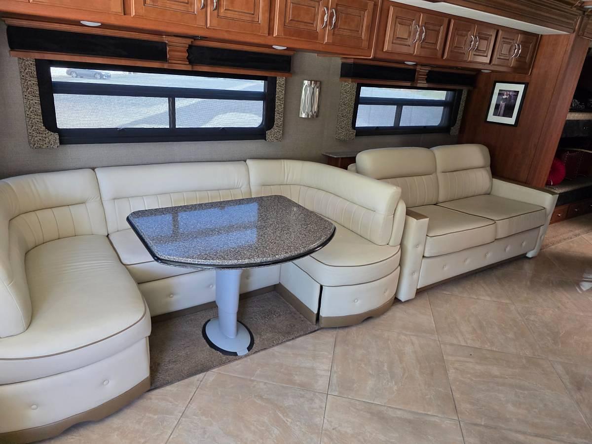 Used 2015 Fleetwood Discovery 40G Class A Motorhome
