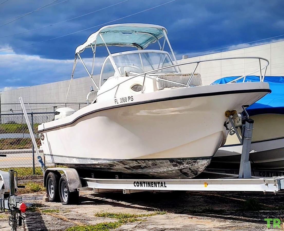 Used 2014 Dusky 25.2 Walk - Around