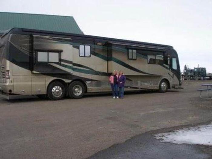 Used 2007 Country Coach Magna 630 Rembrandt