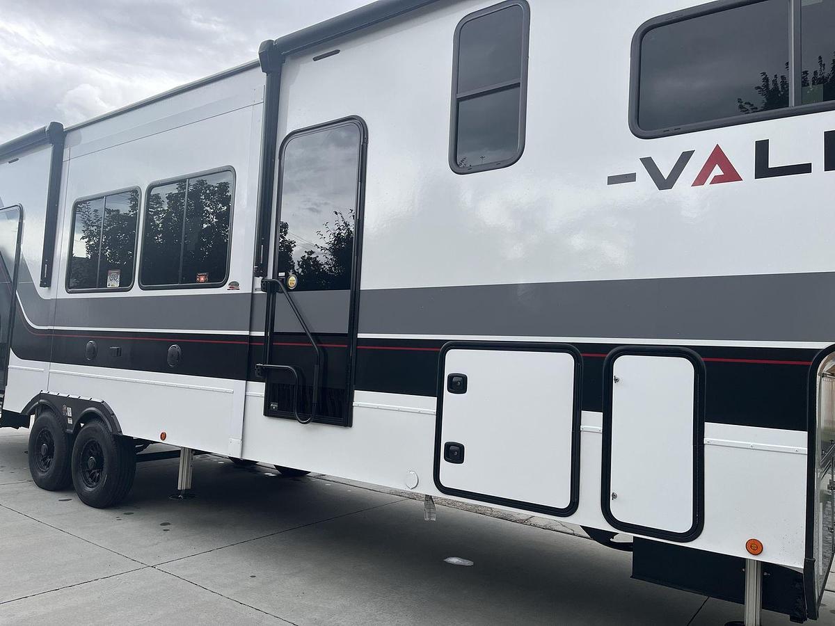 Used 2024 Alliance Valor 36V11