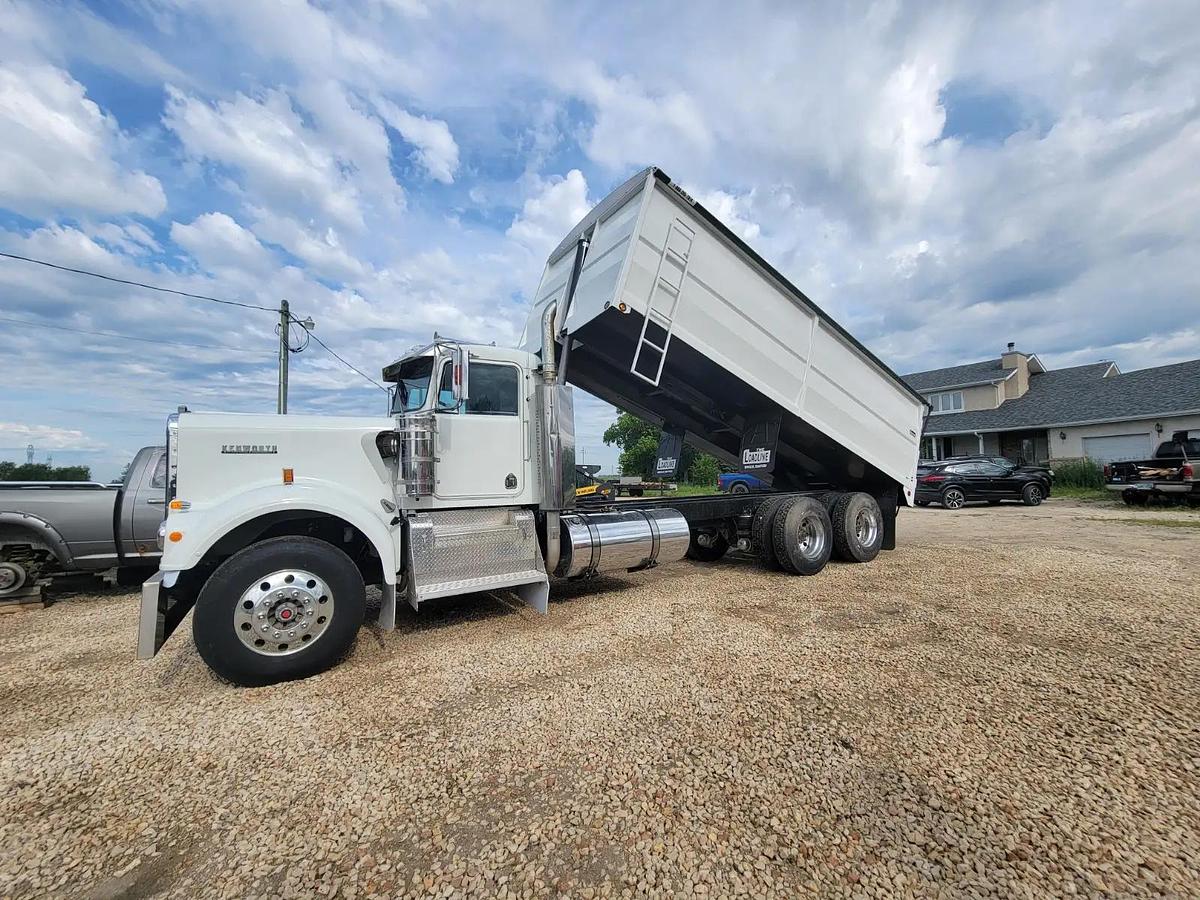 Used 1979 Kenworth W900A Grain Truck