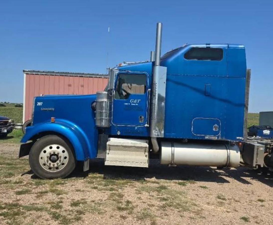 Used 2007 Kenworth W900L
