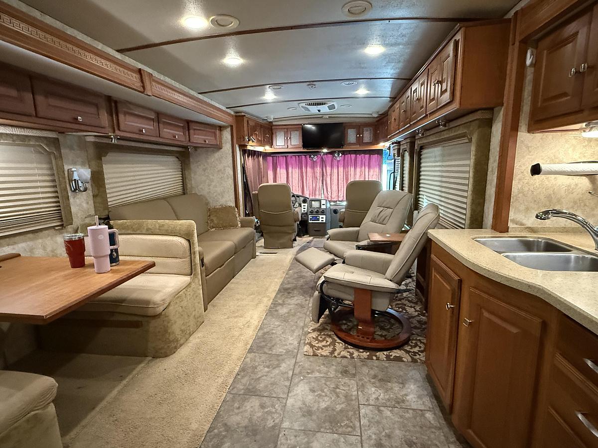 Used 2009 Winnebago Journey 39Z