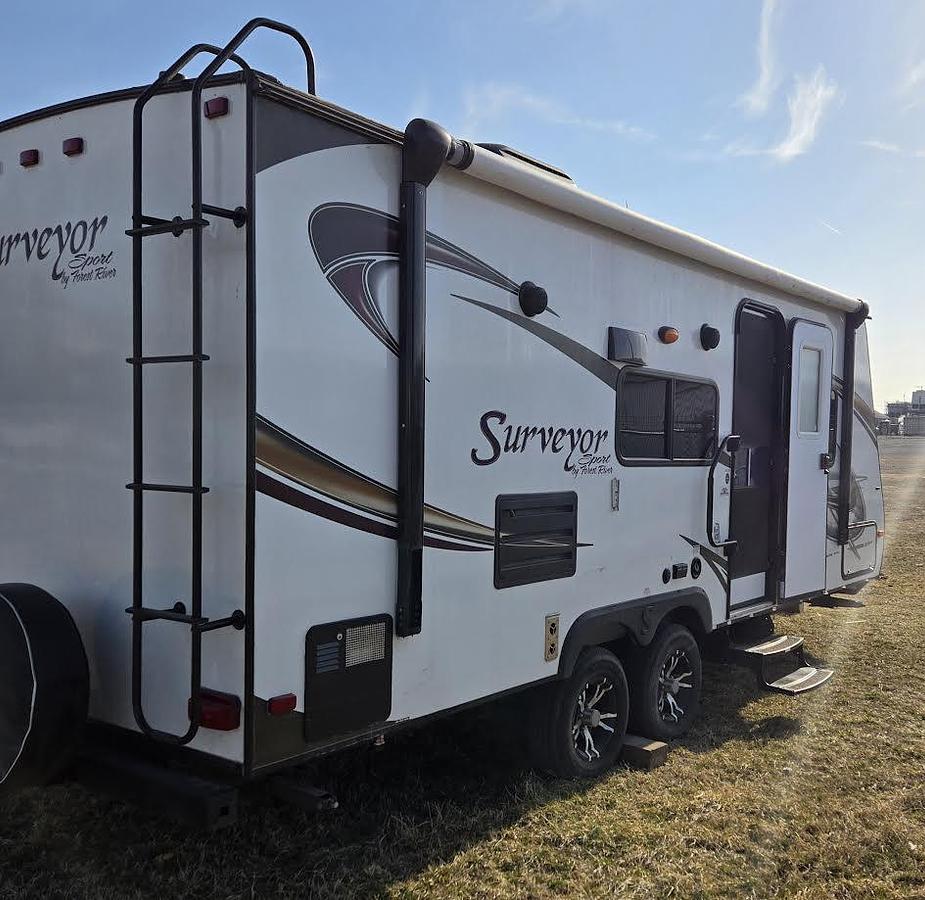 Used 2013 Forest River Surveyor SP-220 Travel Trailer