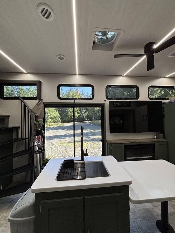 Used 2025 Forest River RSV3 Suite