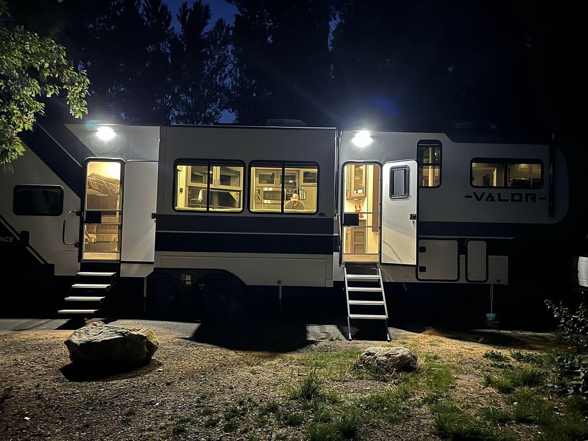 Used 2024 Alliance Valor 36V11