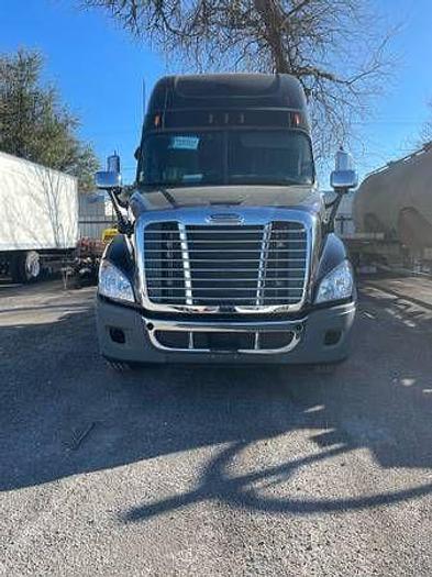 Used 2009 Freightliner Cascadia