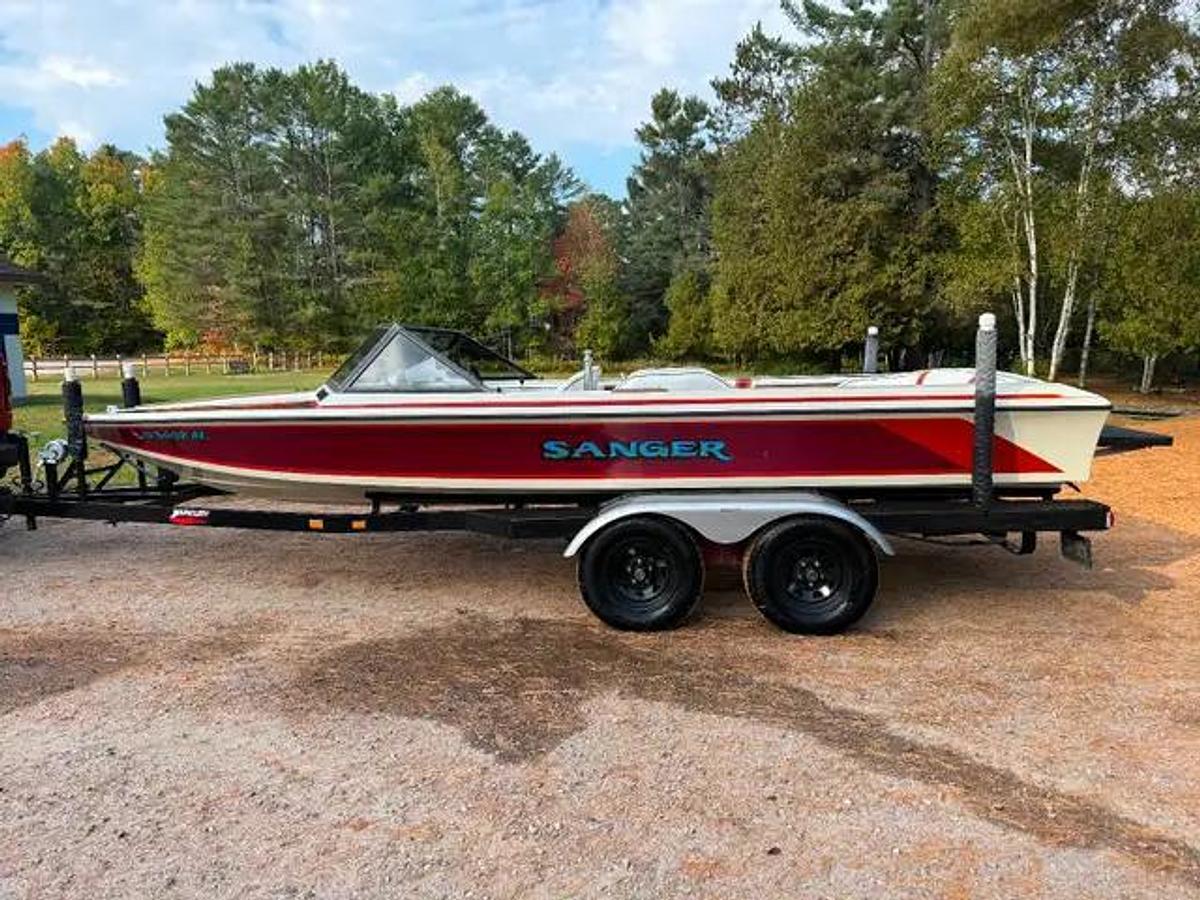 Used 1990 Sanger Ski Boat
