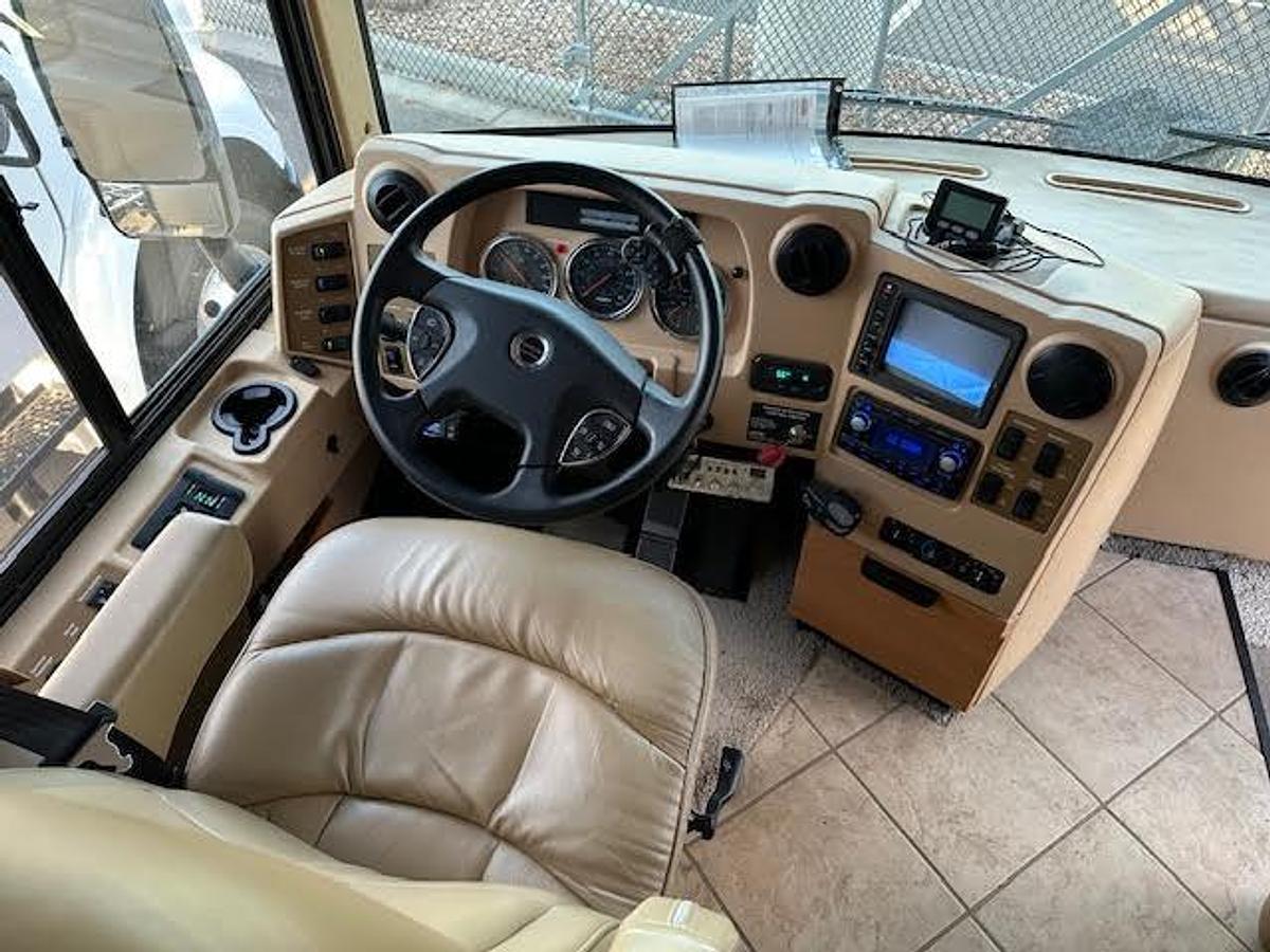 Used 2008 Winnebago Tour 40KD Class A Motorhome