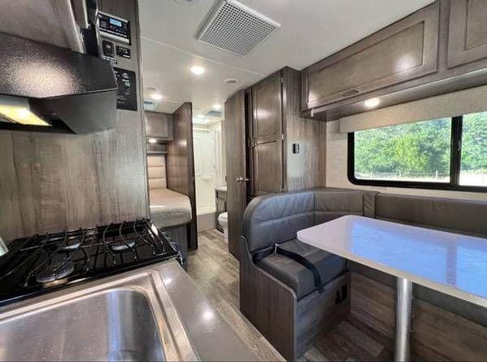 Used 2020 Winnebago Minnie Winnie 22R