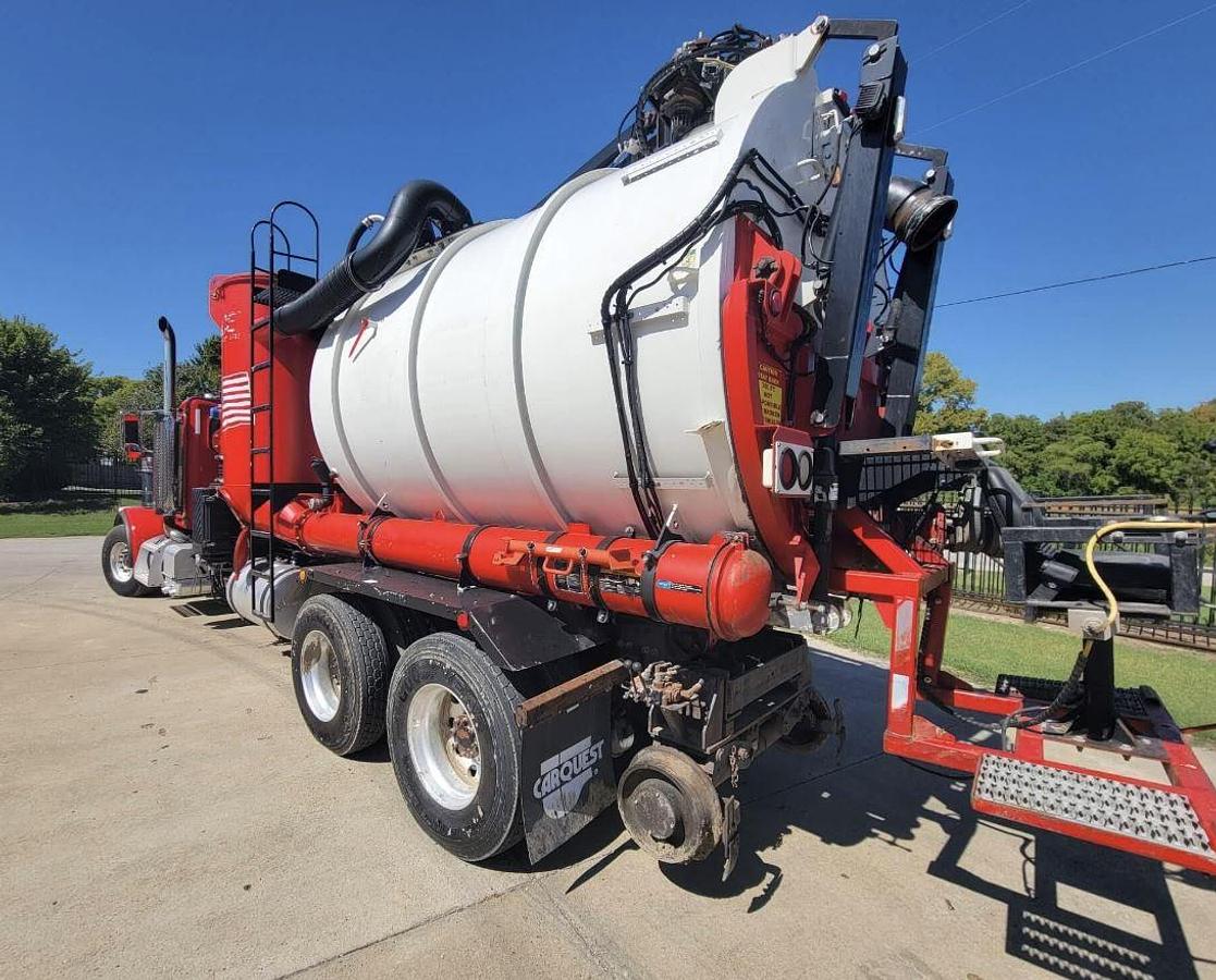 Used 2014 Peterbilt 389 Industrial Tank Truck