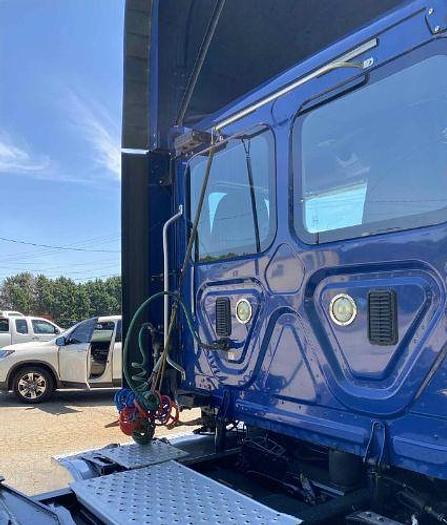 Used 2014 Freightliner CASCADIA 113