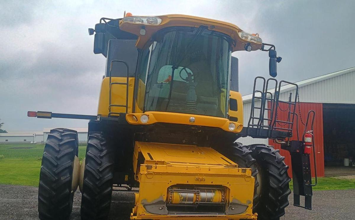 Used 2010 NEW HOLLAND CR9060