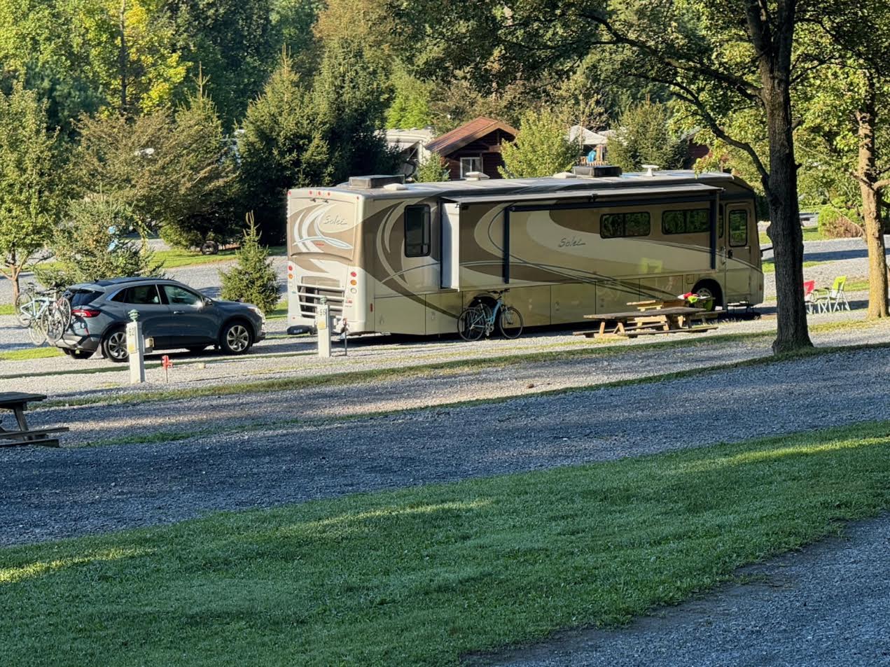 Used 2014 Itasca Solei 38R | Bath & Half | Cummins Diesel | Bunk Beds | Washer & Dryer | Full-Time Ready