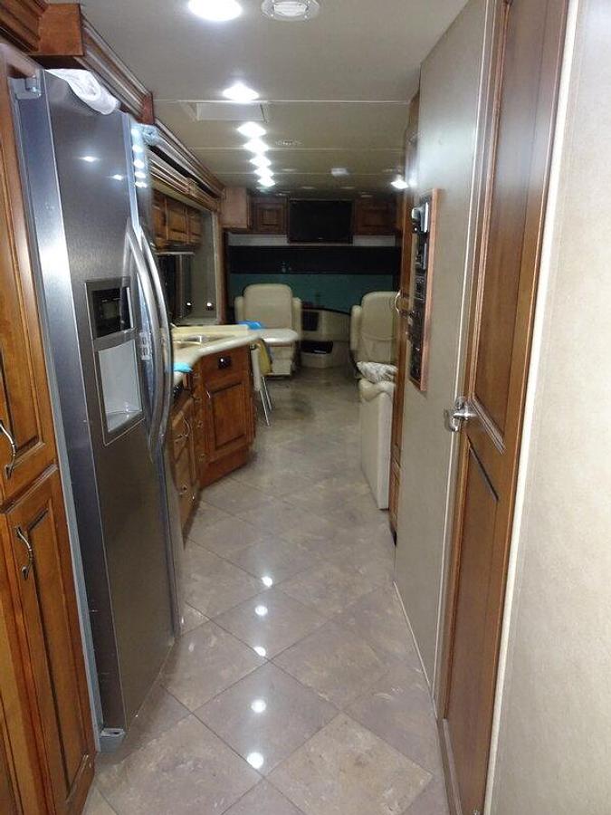 Used 2014 Holiday Rambler Ambassador 38PFT Class A Diesel Motorhome • King Bed • Washer/Dryer