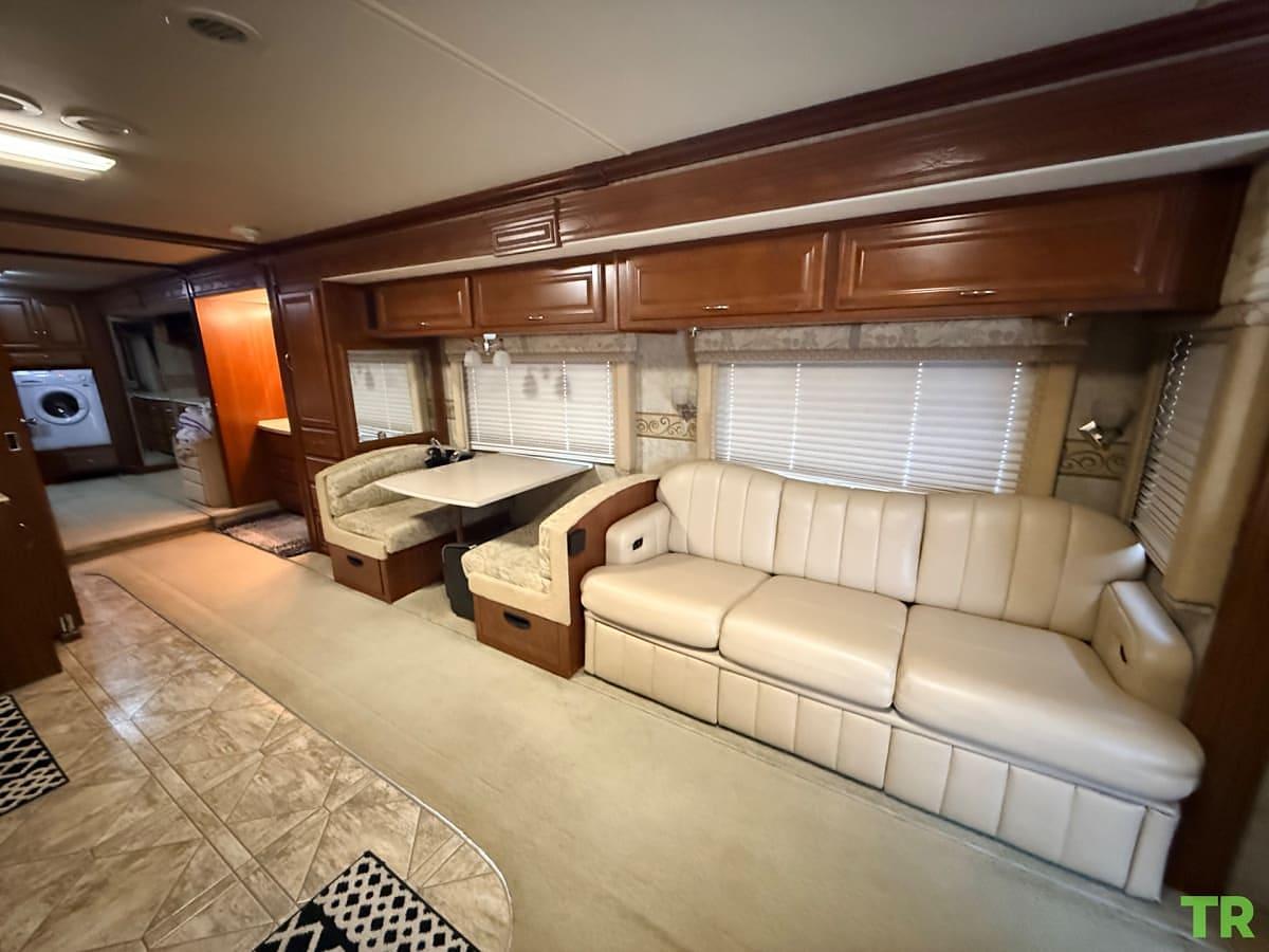 Used 2009 Fleetwood Expedition 38R Class A Diesel Pusher