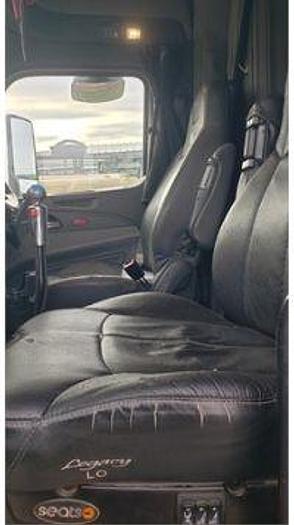 Used 2015 Peterbilt 579