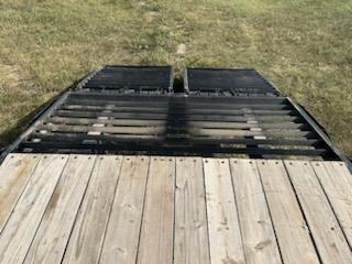 Used 2023 Texas Pride 32' Flatbed Trailer