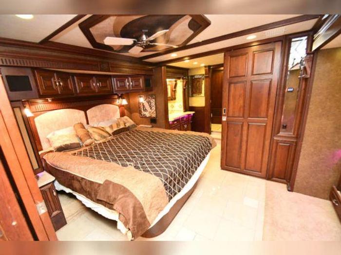 Used 2012 American Coach Heritage 45T