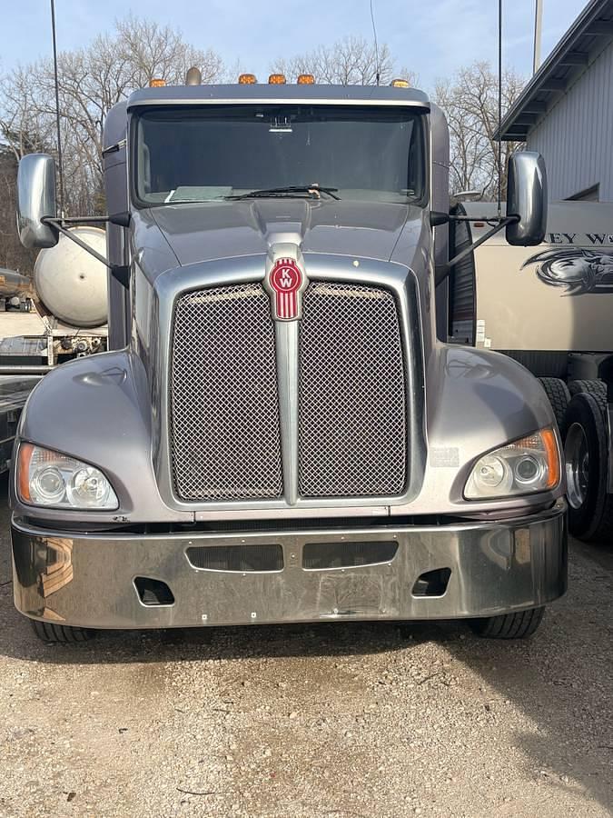 Used 2013 Kenworth T660