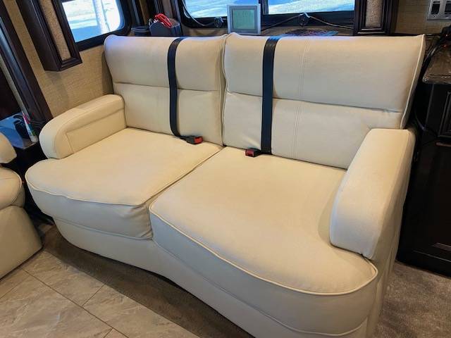 Used 2015 American Coach American Revolution 42T Class A Motorhome