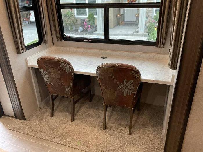 Used 2020 Keystone Alpine 3850RD