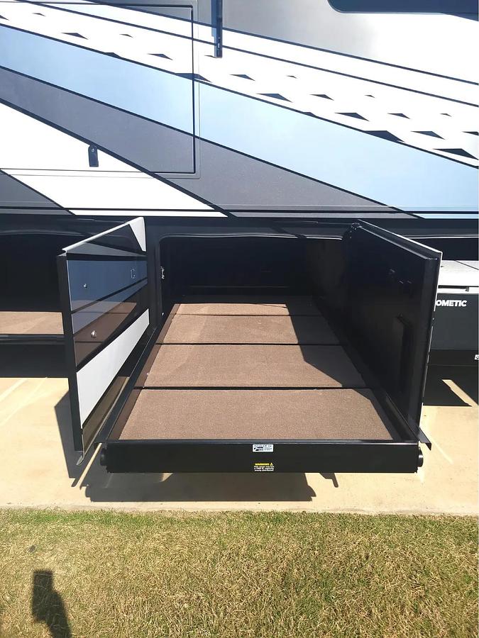 Used 2023 Entegra Coach Anthem Series M-44Z