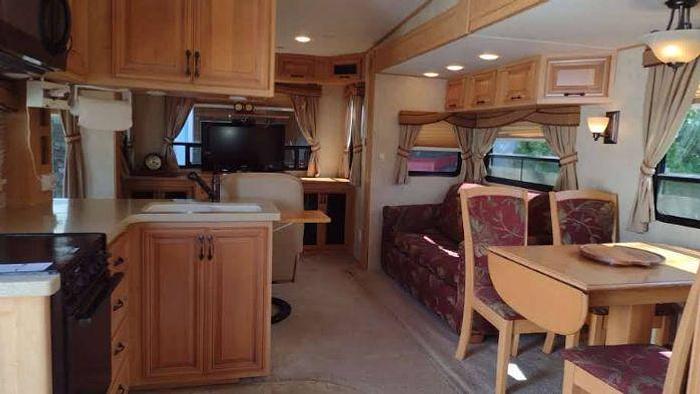 Used 2009 Glacier Bay 322RE 5th Wheel RV
