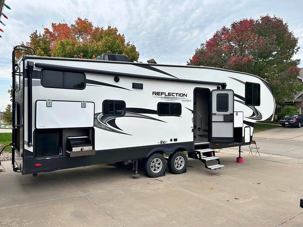 Used 2021 Grand Design Reflection 278BH