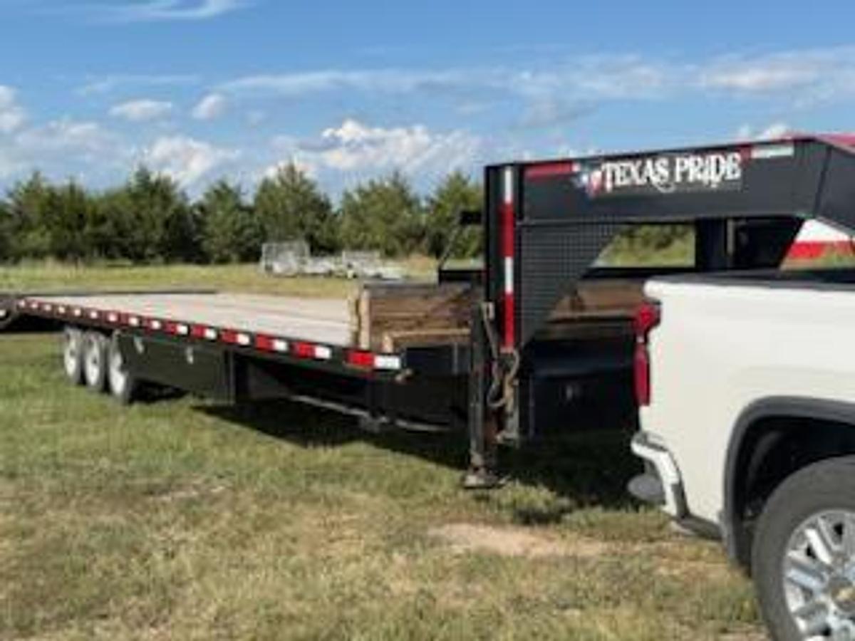 Used 2023 Texas Pride 32' Flatbed Trailer