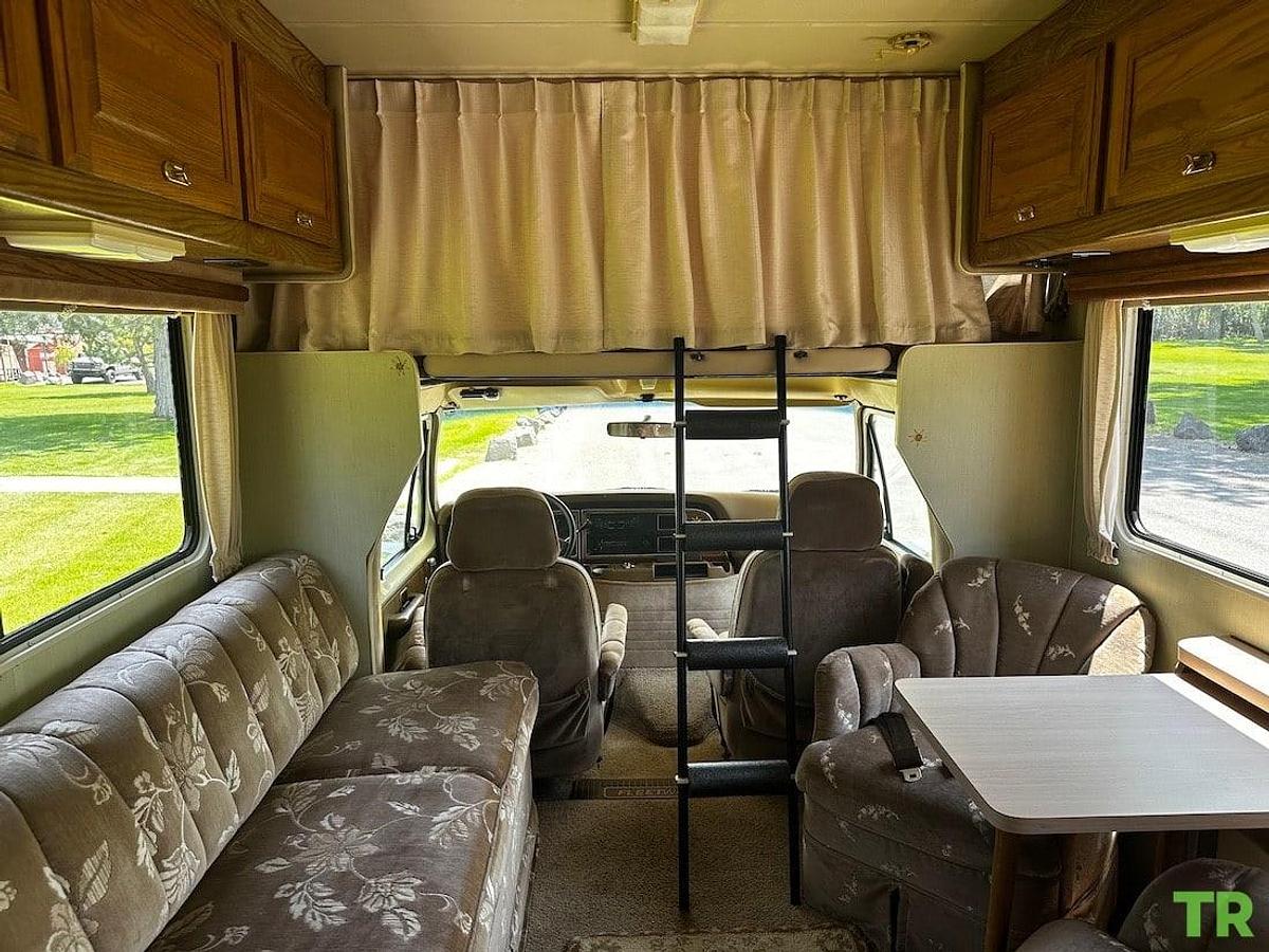 Used 1989 Motorhome on Ford E-350 Chassis