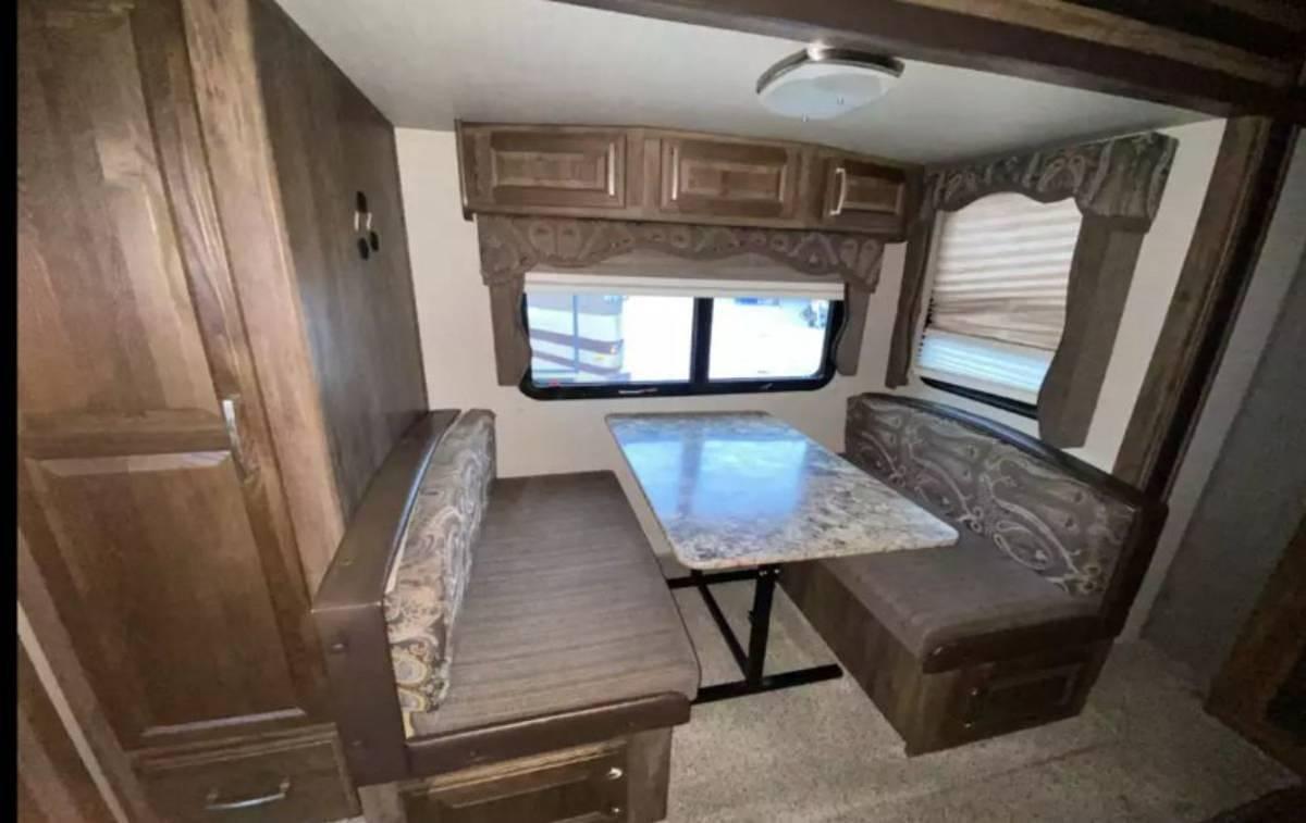 Used 2016 Keystone Cougar 22RBIWE