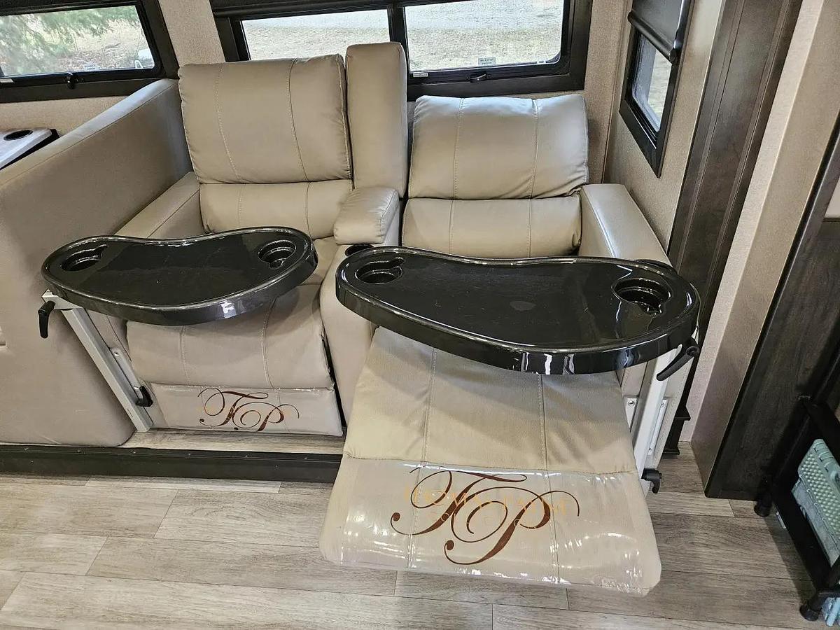 Used 2022 Dynamax Isata 5 30FW