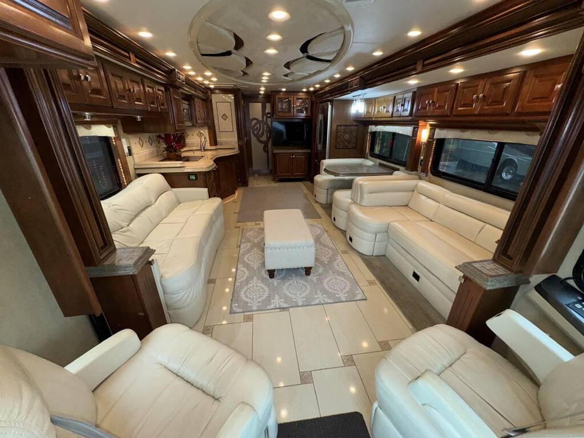 Used 2011 Tiffin Zephyr 45QBZ