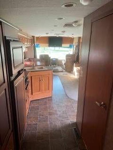 Used 2010 Winnebago Sightseer 33C