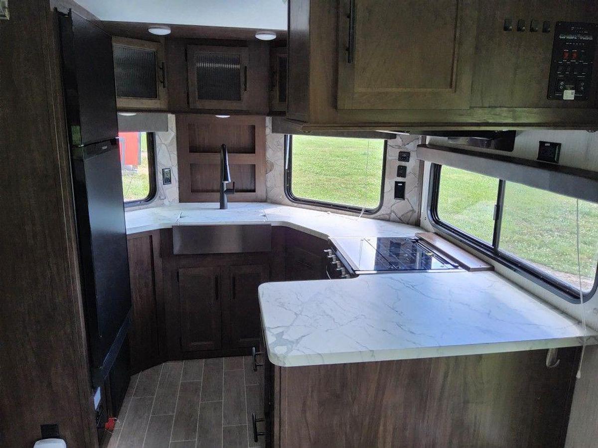 Used 2021 Forest River Cherokee 274VFK