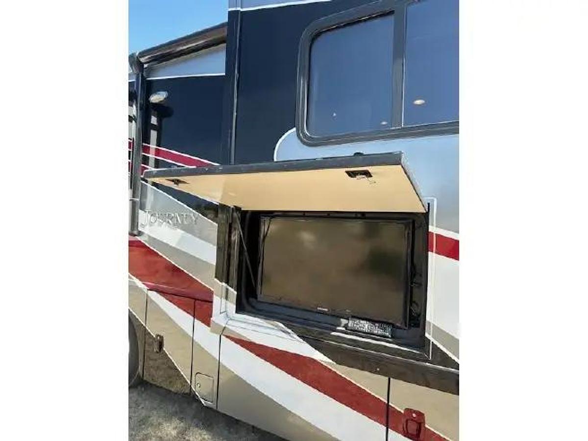 Used 2014 Winnebago Journey 34B Class A Motorhome