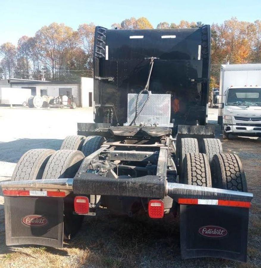 Used 2009 PETERBILT 389
